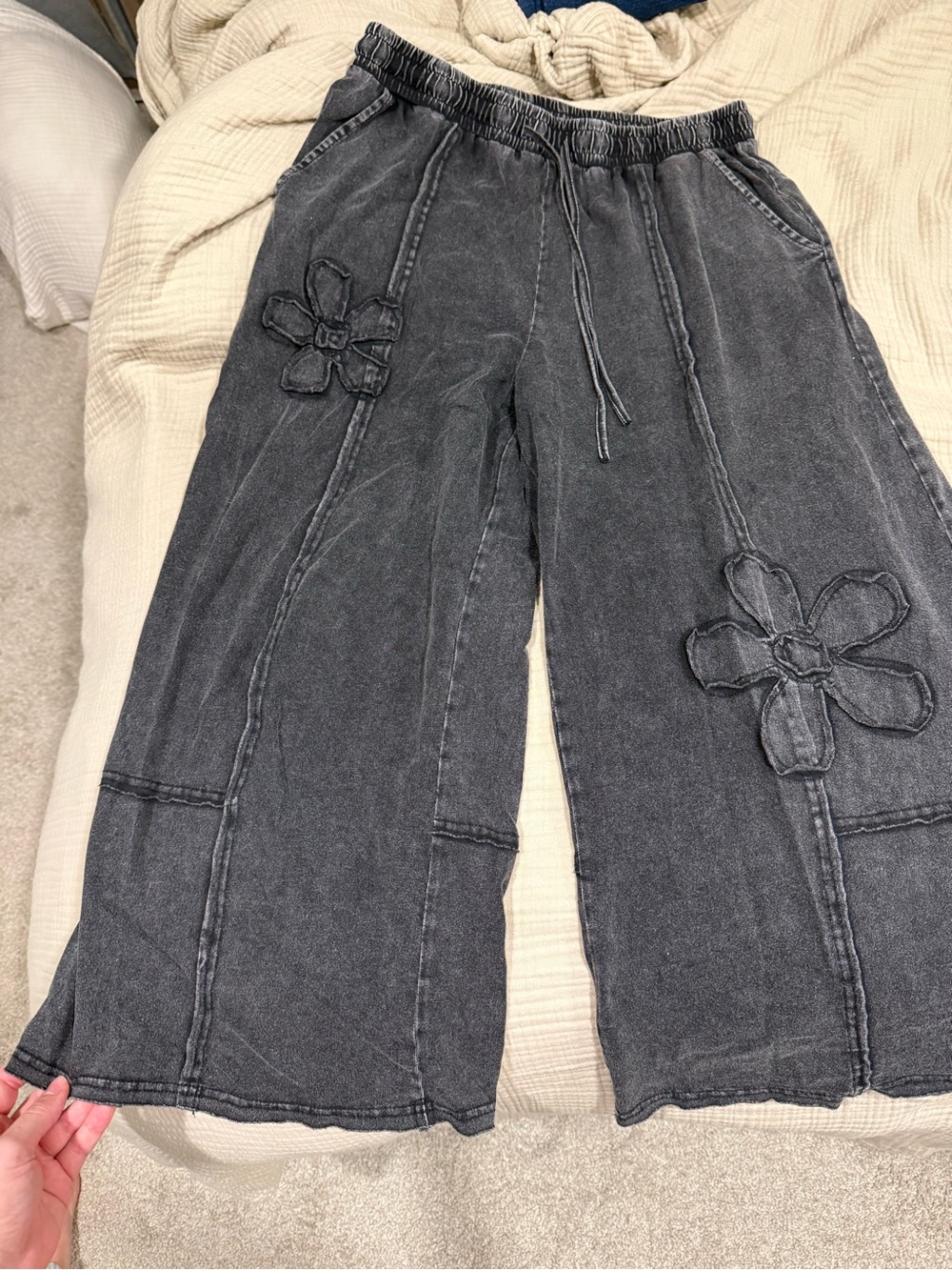 Cotton Wide-Leg Flower Patch Jogger Pants - Black